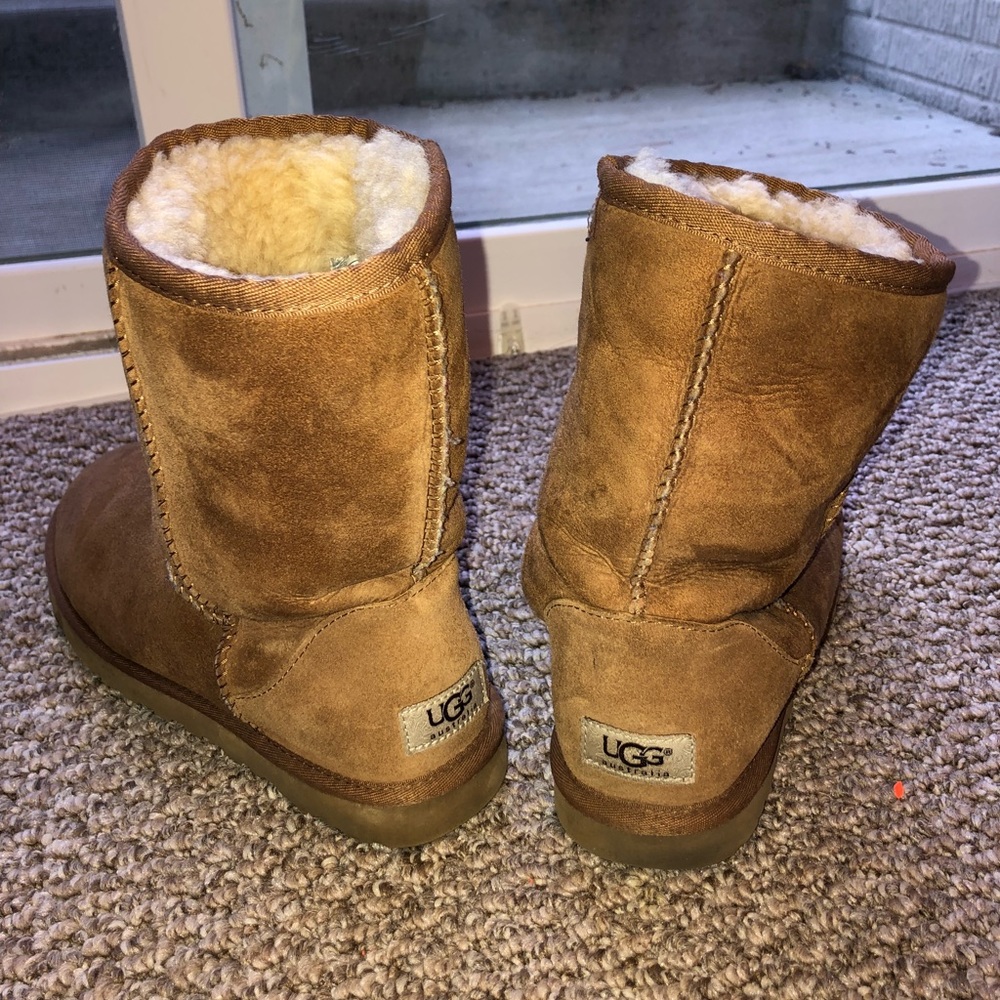 Medium, brown, Uggs. Size 8.